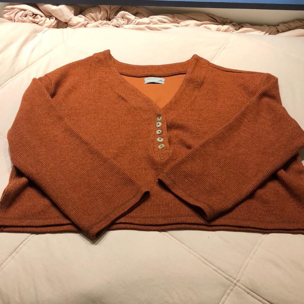 URBAN OUTFITTERS CROPPED SWEATER